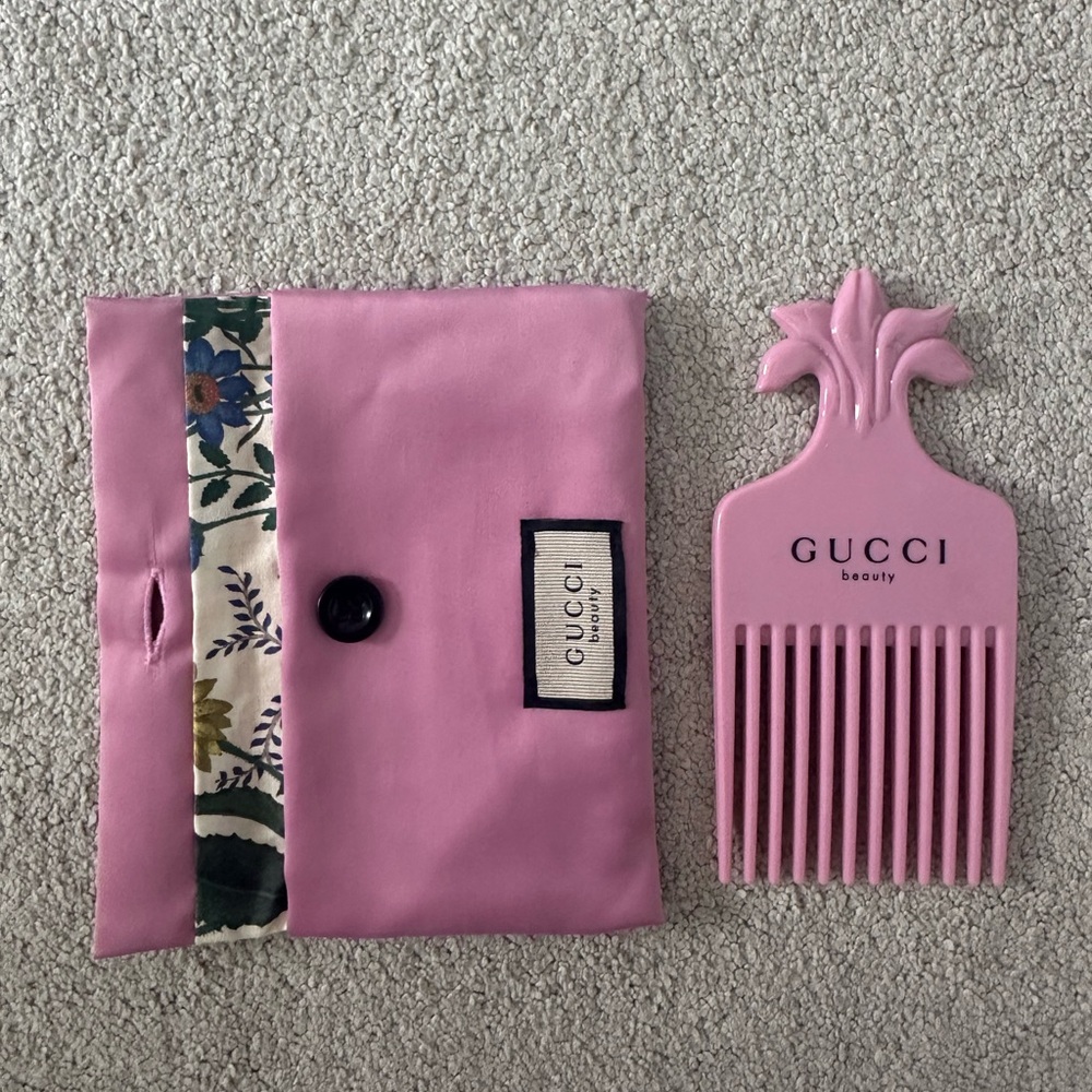 Gucci Pink Floral Beauty Pouch & Comb